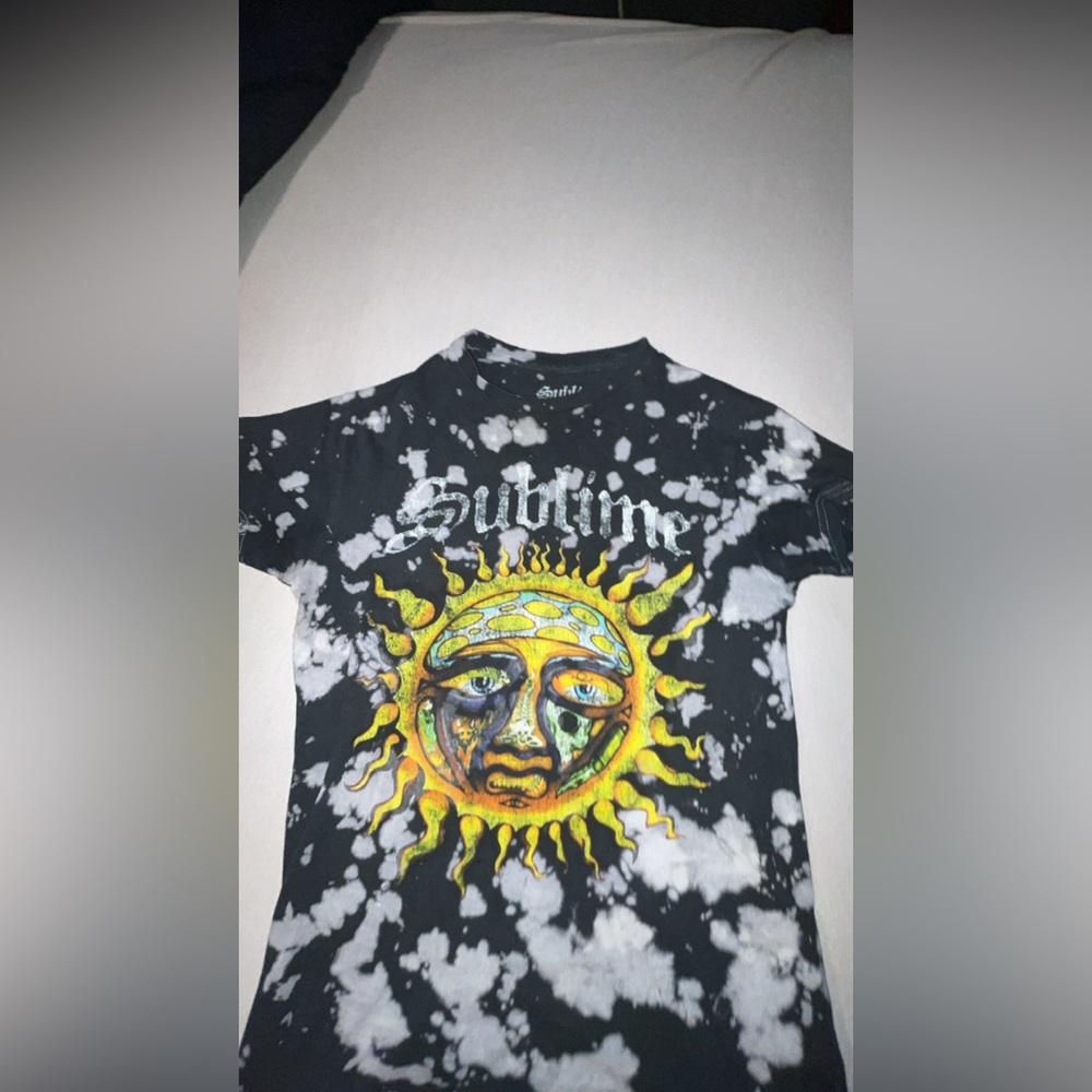 Sublime Black and Yellow Graphic Tee - Short Sleeve